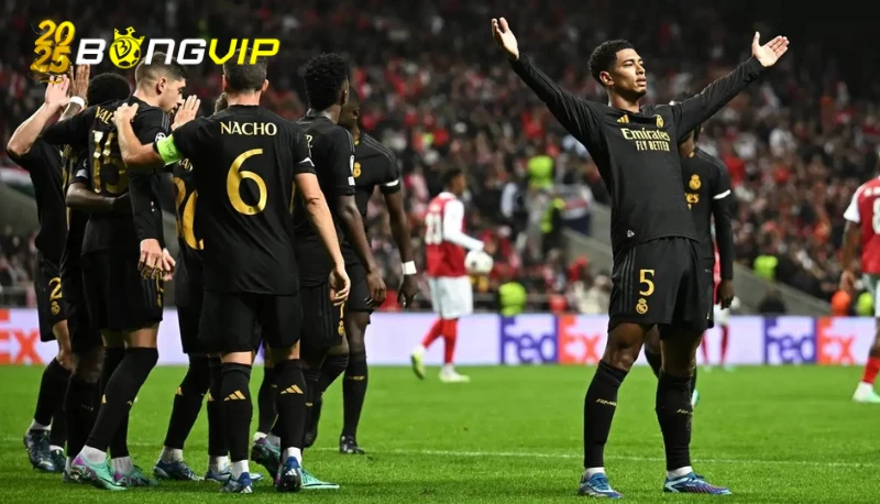 Bayern đi sau về trước Barca trong vụ Jonathan Tah Barca thất thế trong cuộc đua