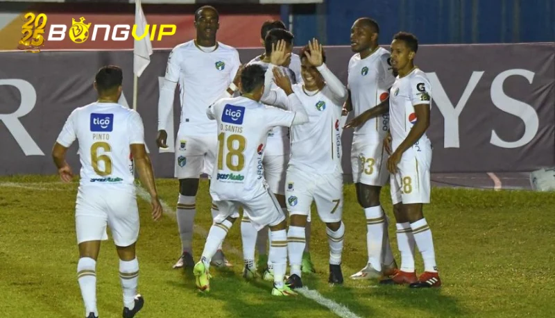 Malaysia hòa đội đứng thứ 72 FIFA Cục diện trận đấu: đôi công cởi mở, Malaysia giữ vững tinh thần