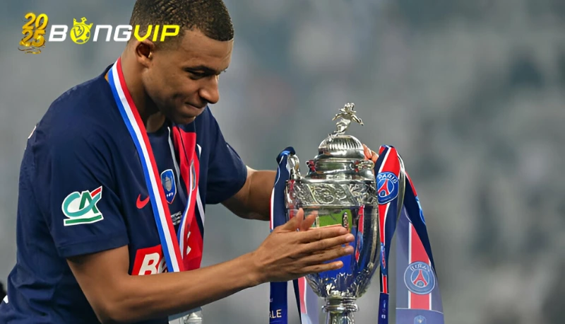 PSG hoàn tất cú ăn 3 quốc nội Sự trưởng thành của Luis Enrique và dấu ấn chiến thuật PSG hoàn tất cú ăn 3 quốc nội